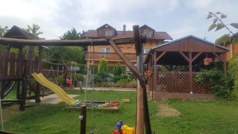 Day, Garden view