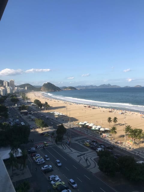 Lindo apartamento na avenida atlântica Copacabana R.J Apartment in Rio de Janeiro