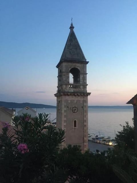 Nearby landmark