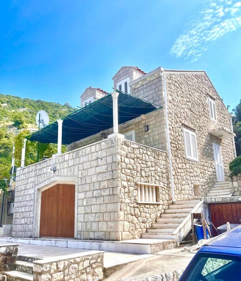 Property building, Facade/entrance, Sea view