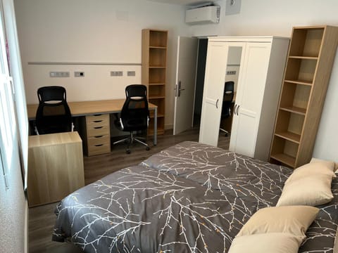 Casa Boutique en Pozuelo con 8 habitaciones y 4 baños compartidos Vacation rental in Madrid