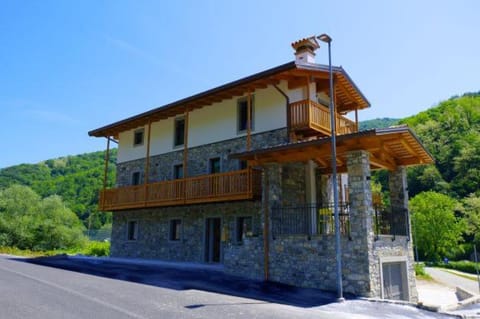 Property building, Natural landscape, Landmark view