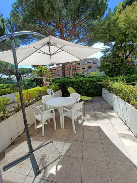 Patio, Patio, Garden, Garden, Balcony/Terrace, Garden view, Garden view, Pool view, Pool view, sunbed, sunbed