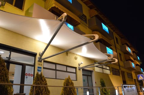 Facade/entrance, Facade/entrance