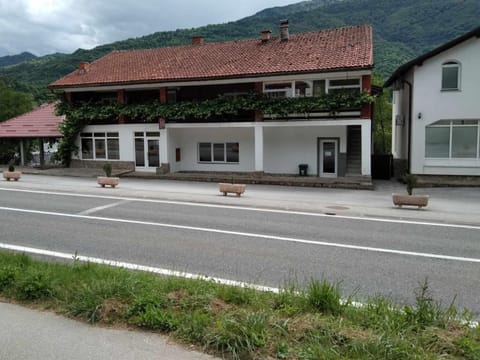 Studio by the river Apartment in Federation of Bosnia and Herzegovina