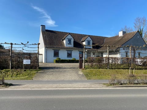 B&B Maison Blanche Bed and Breakfast in Ghent