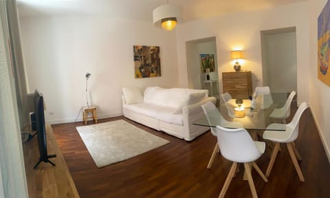 Palazzo Venezian 5 Apartment in Trieste