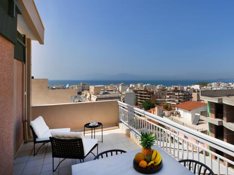 View (from property/room), Balcony/Terrace, Sea view