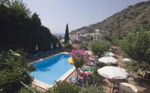 Balcony/Terrace, Swimming pool, Swimming pool