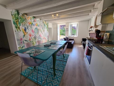 L'EssenCiel du Lac House in Centre-Val de Loire