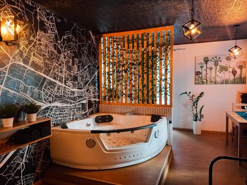 Hot Tub, Living room