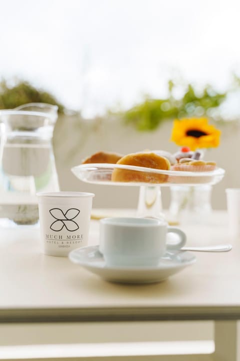 Coffee/tea facilities, Food, Breakfast