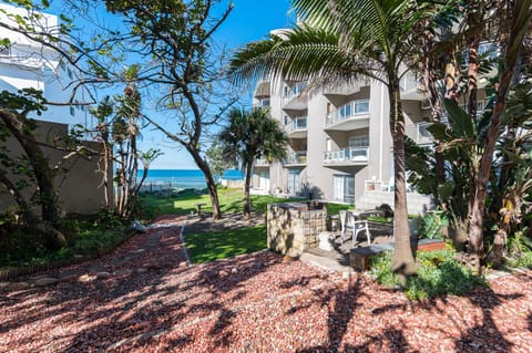 Property building, Garden, Garden view, Sea view