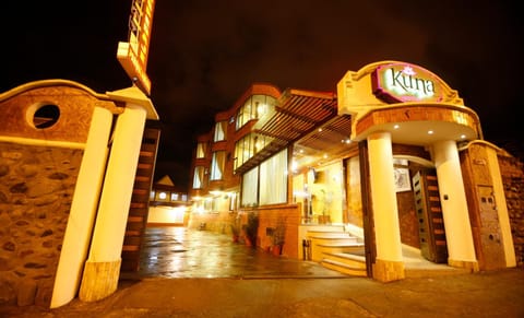 Property building, Facade/entrance, Night