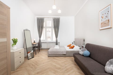 Seating area, Bedroom