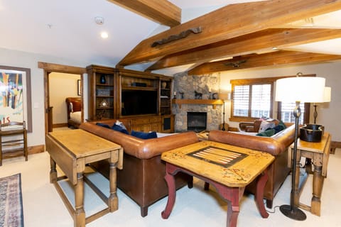 Expansive Four Bedroom Suite at The Chateaux condo Apartment in Deer Valley