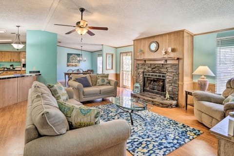 Steinhatchee Home with Boat Parking 1 Mi to Marina House in Florida