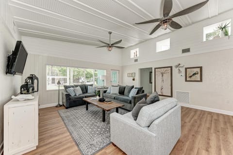 Lazy Lagoon: On Canal, Pool, Boat Dock, 2 blocks to Beach by Anna Maria Life Vacation Rentals House in Holmes Beach