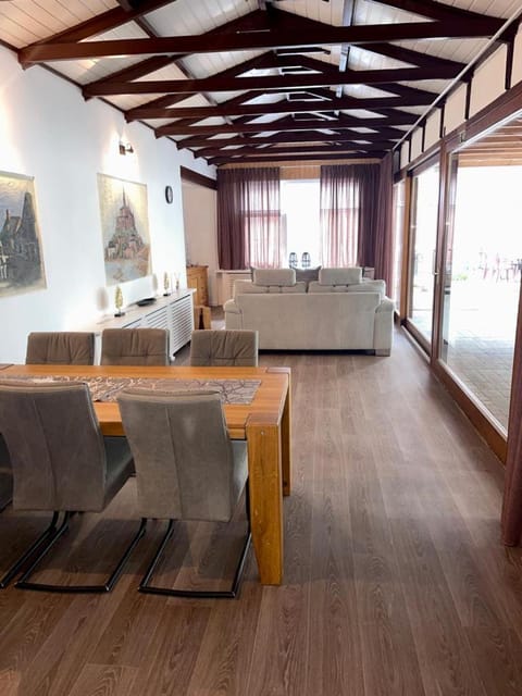 BeejMig House in Arcen