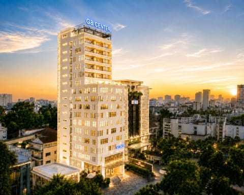 Property building, Nearby landmark, View (from property/room), City view, Landmark view
