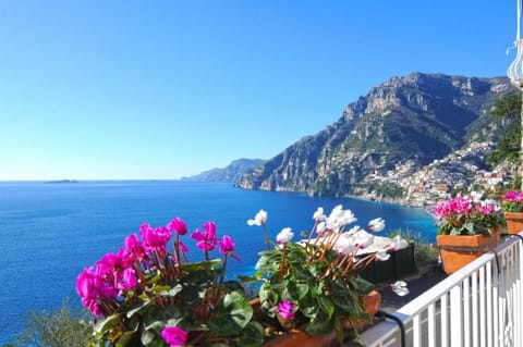 Balcony/Terrace, Mountain view, Sea view