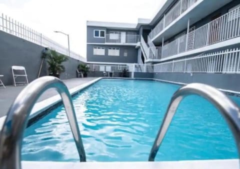 Property building, Swimming pool