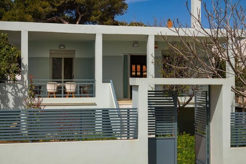 Property building, Day