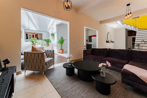 Communal lounge/ TV room