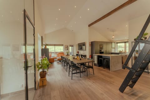 TV and multimedia, Dining area, kitchen