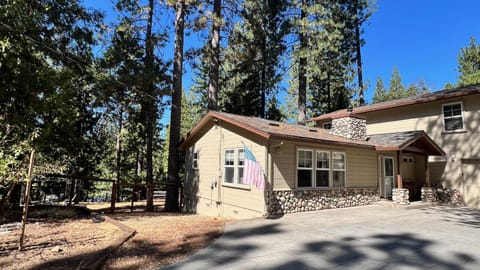 Cozy Cabin in Arnold ! Cabin in Arnold