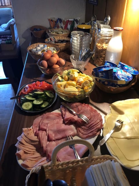 Food and drinks, Food, Breakfast, Buffet breakfast