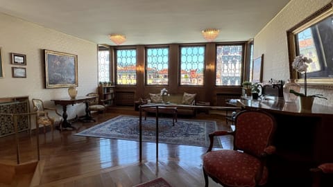 Communal lounge/ TV room, Living room