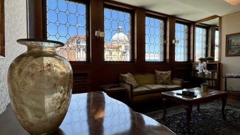 Communal lounge/ TV room, Living room