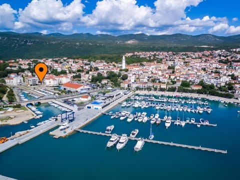 Property building, Day, Neighbourhood, Activities, Bird's eye view, Other, Beach, City view, City view, Mountain view, Sea view, Swimming pool, laundry