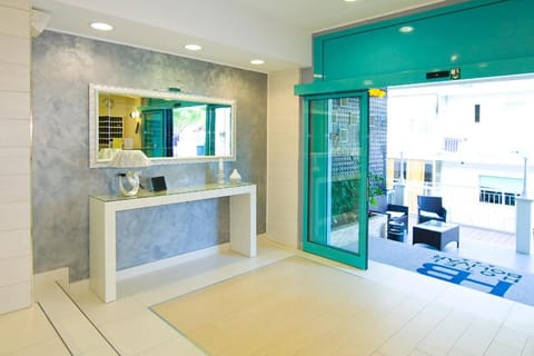 Day, Lobby or reception, Decorative detail