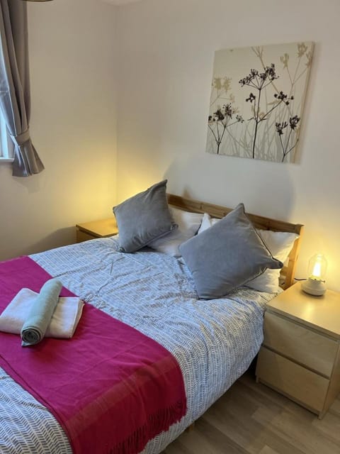 Bright 2 Bedroom Apartment - Edinburgh Apartment in Edinburgh