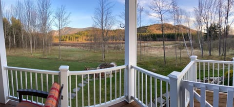 Balcony/Terrace, Mountain view