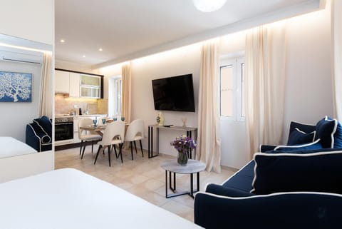 Living room, Seating area, Bedroom, kitchen
