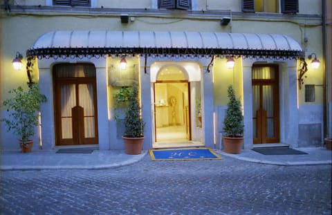 Facade/entrance, Facade/entrance, Night