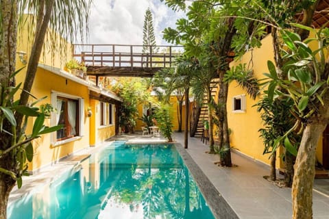 Property building, Day, Garden, Garden view, Pool view, Swimming pool, Swimming pool, sunbed