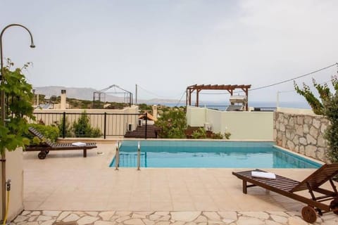 Villa Seashell, Private Pool and Magnficent View Villa in Crete
