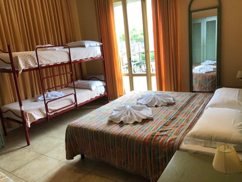 Hotel AMALFI & Restaurant Karaoke Bar Hotel in Lido di Jesolo