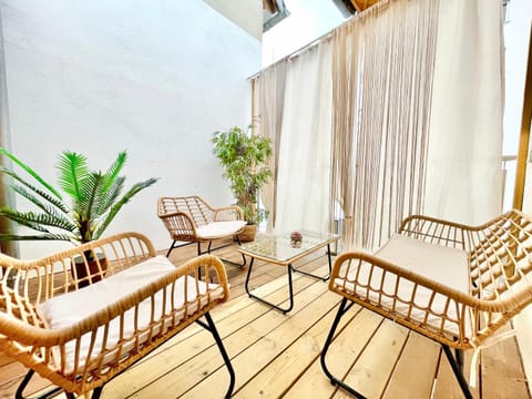 Patio, Balcony/Terrace