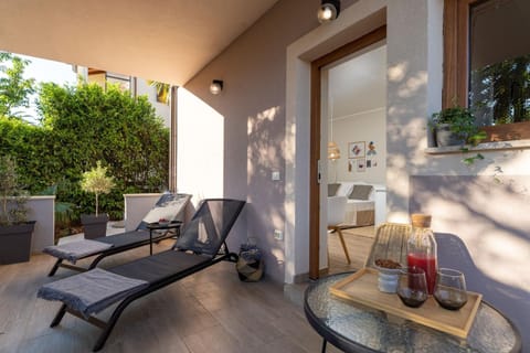 Apartments Alloro by SeeAdria Agency Bed and Breakfast in Novigrad