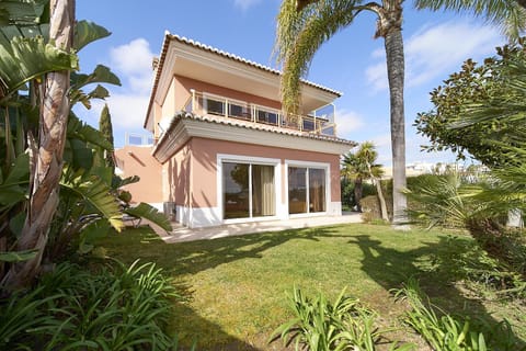 Property building, Facade/entrance, Off site