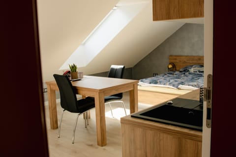 Kitchen or kitchenette, Dining area, Bedroom, air conditioner, air conditioner
