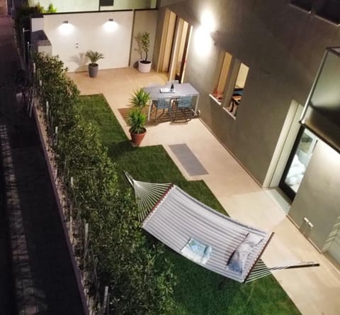 Patio, Garden