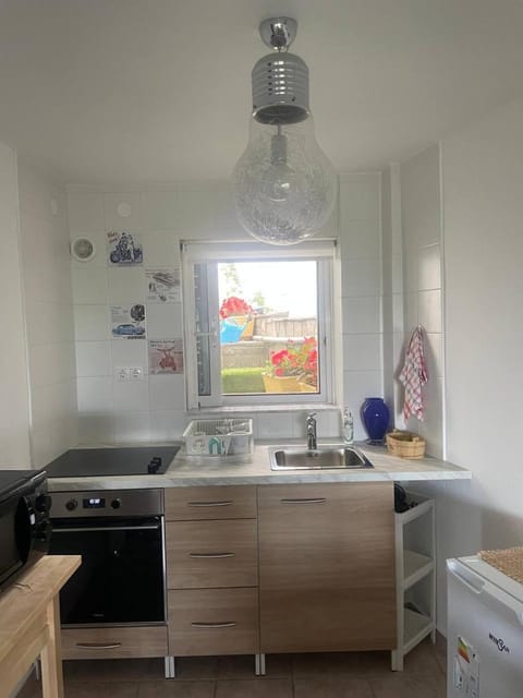 Kitchen or kitchenette, pet friendly, stove