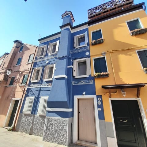 Property building, Street view