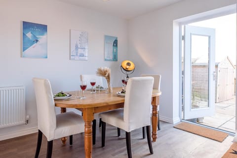 Alde Seagull, Aldeburgh House in Aldeburgh